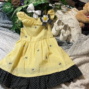 🐝 COUNTING DAISIES SZ6 Seersucker Ruffle Collar Sleeveless Dress Yellow BLK Bees